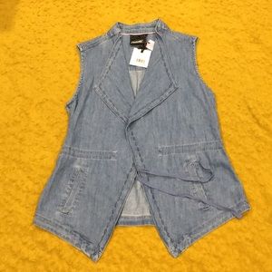 Nanette Lepore woman’s vest size small